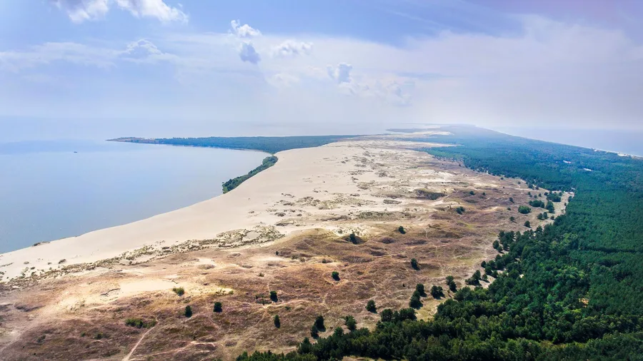 Sweeping sand dunes and pine forests on the Curonian Spit, Lithuania